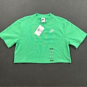 Nike Womens Cropped T Shirt XS Green Short Sleeve Cotton Logo Tee New With Tags